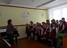 младший хор , рук-ль Герлятович Е.В.